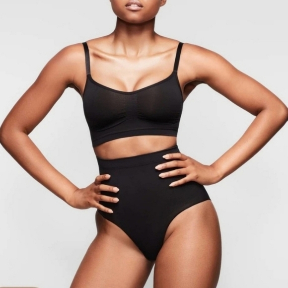 Skims SEAMLESS SCULPT BRIEF Panty Body Shaper Onyx Black Large/Xlarge NWOT - Picture 1 of 6